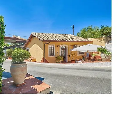 Villa Dinira